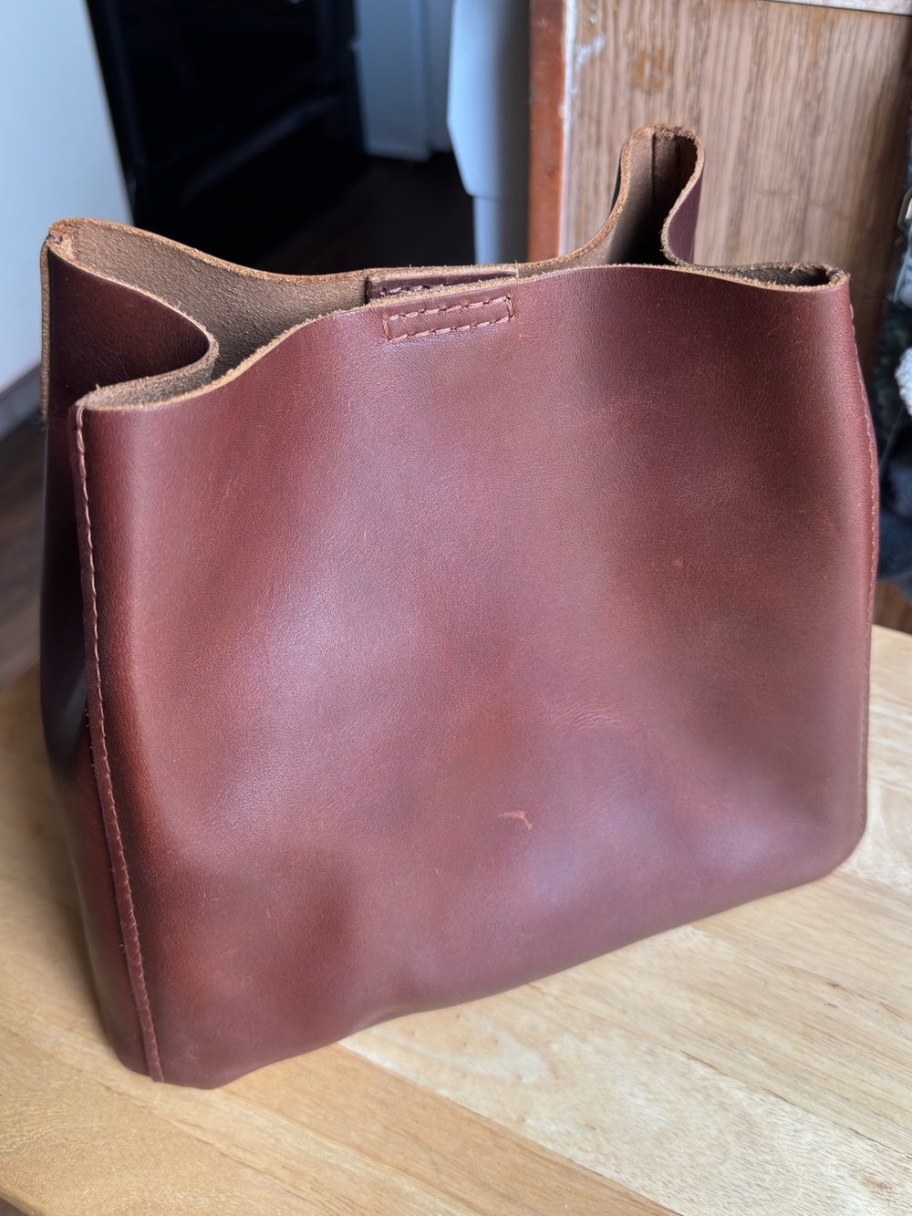Portland Leather Goods Durango Smooth Leather Butterfly Bucket Bag Tote